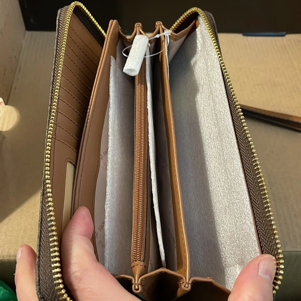 Michael Kors Large Travel Continental Wallet/Wristlet Brown NWT